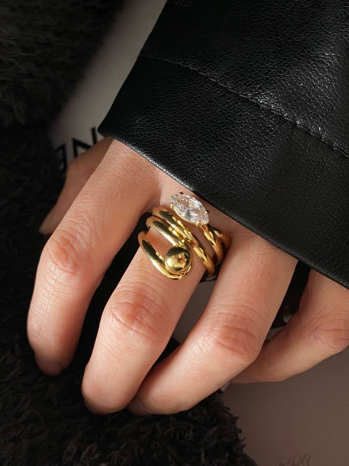 ELEGANCE RING